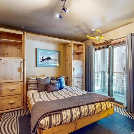 Tastefully-Updated, Classic Tahoe Family Home ทรักกี ภายนอก รูปภาพ